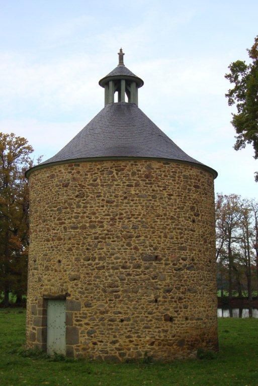 COMBOURG Pigeonnier Du Manoir De Tremaudan